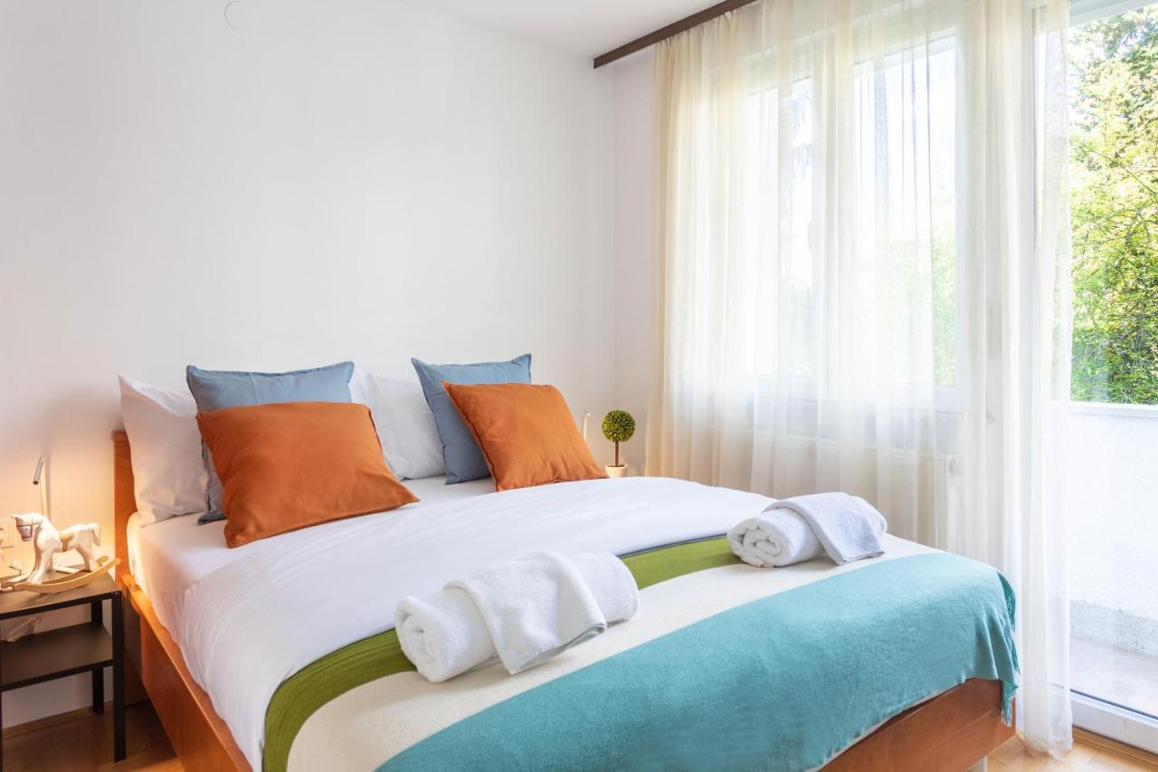 2Bdr Apartment With Balcony Near Maksimir 자그레브 외부 사진
