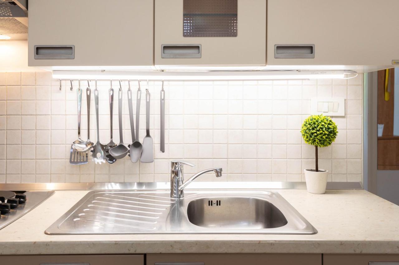 2Bdr Apartment With Balcony Near Maksimir 자그레브 외부 사진