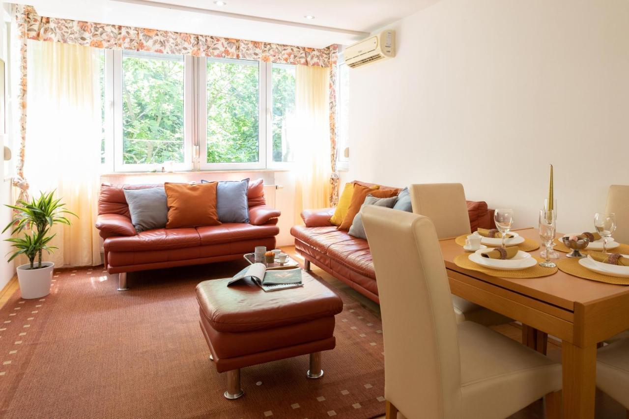 2Bdr Apartment With Balcony Near Maksimir 자그레브 외부 사진