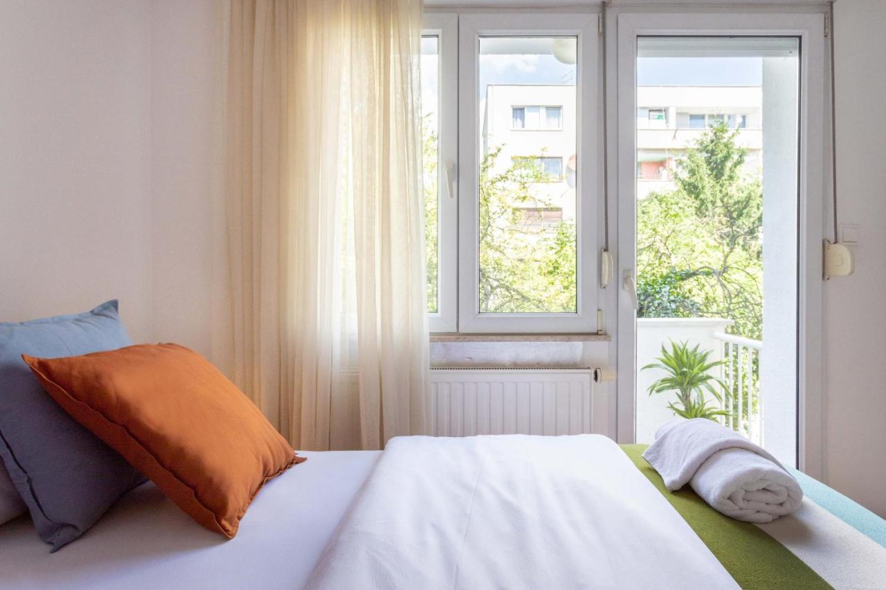 2Bdr Apartment With Balcony Near Maksimir 자그레브 외부 사진